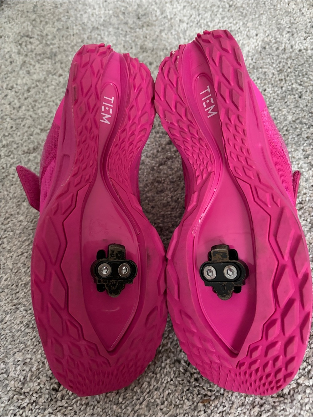 TIEM Women's in door cycle shoes in Bright Pink - Picture 2 of 3